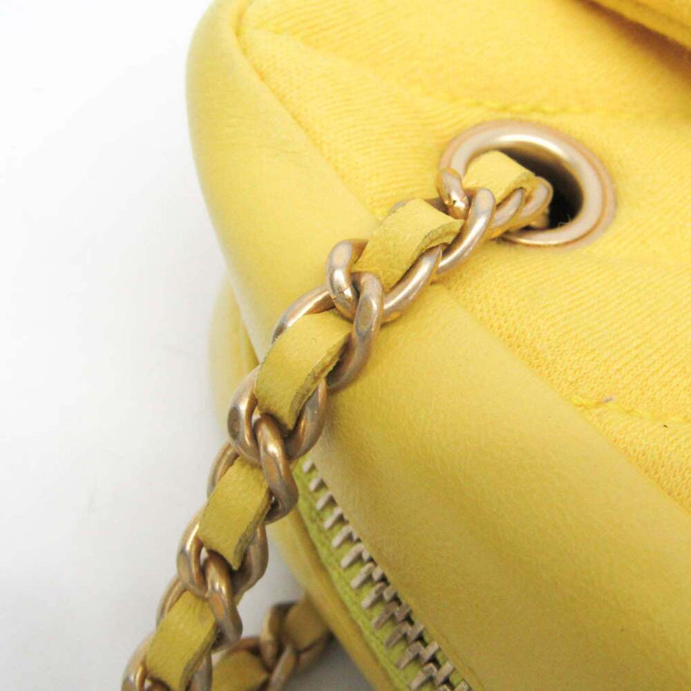 CHANEL Yellow Leather Shoulder Bag - Picture 12 of 16